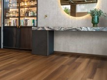 COREtec SurPlus – rigidní vinylové podlahy s korkem a třídou zátěže 33